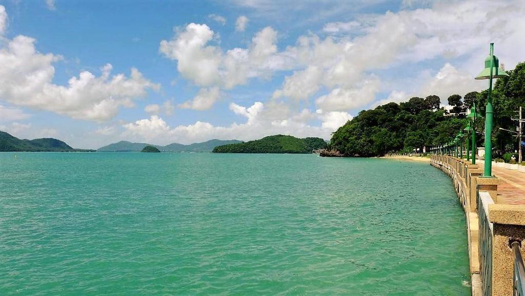 Seaview At Cape Panwa Lägenhet Rum bild